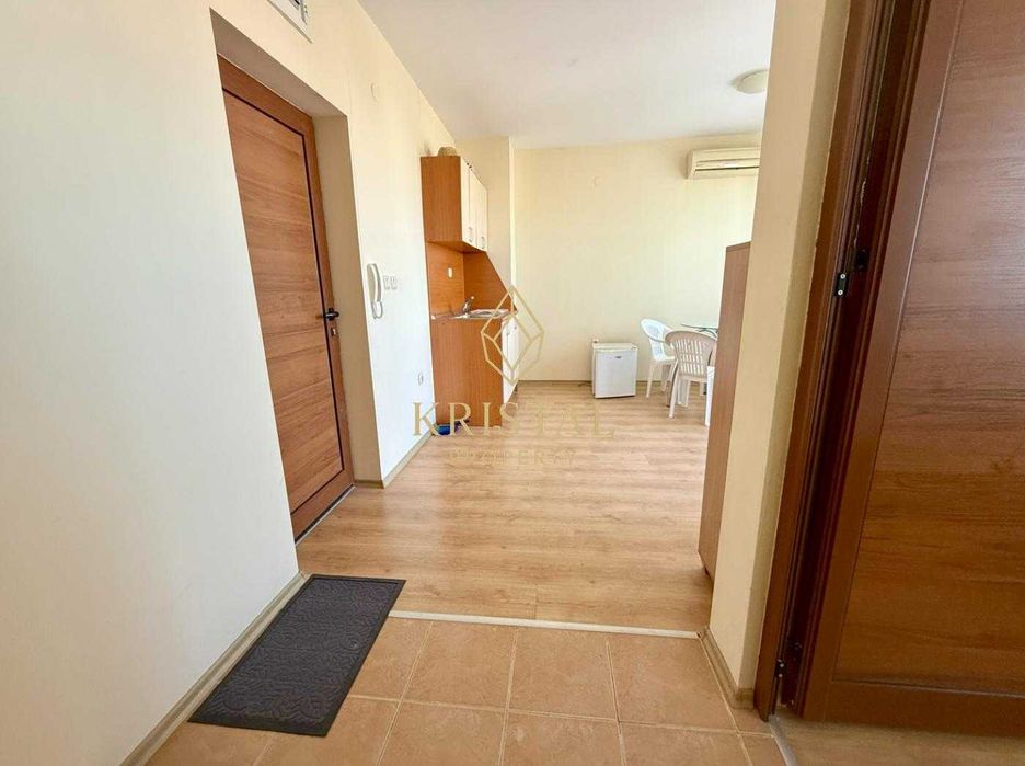 Продава се Двустаен апартамент в к.к. Слънчев бряг - 61 кв.м за 1030 €/кв.м - Снимка #4