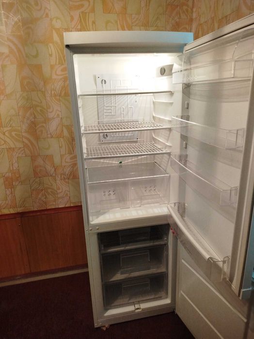 Продам холодильник Zanussi