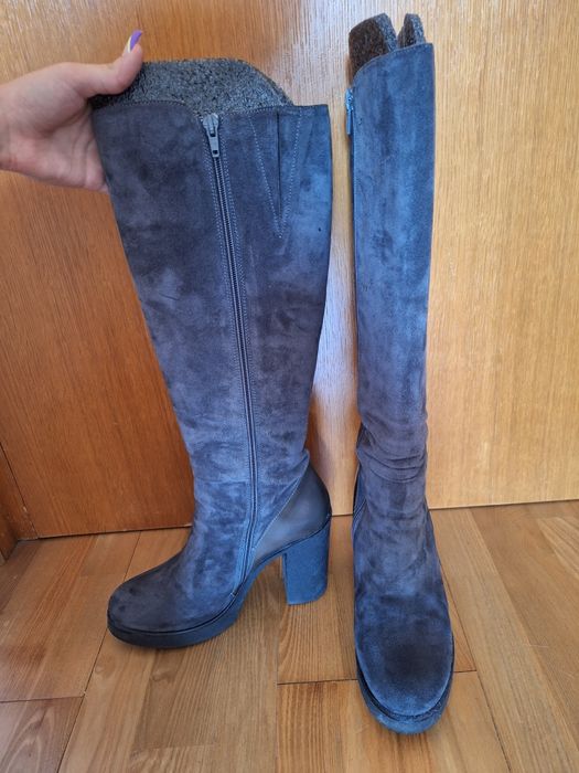 Vând Cizme (piele întoarsă) purtate de 2 ori