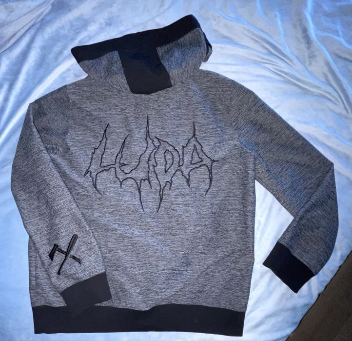 Luda ВЕТРОВКА като чисто нова