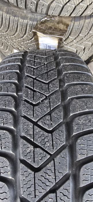 225 50 18 Pirelli WSZ3 AO