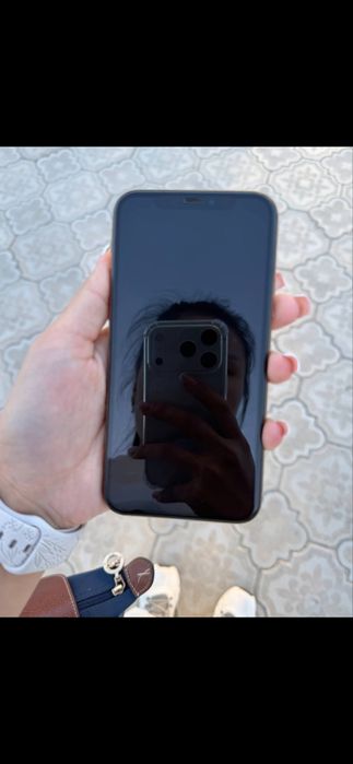 Продам Айфон 11 про