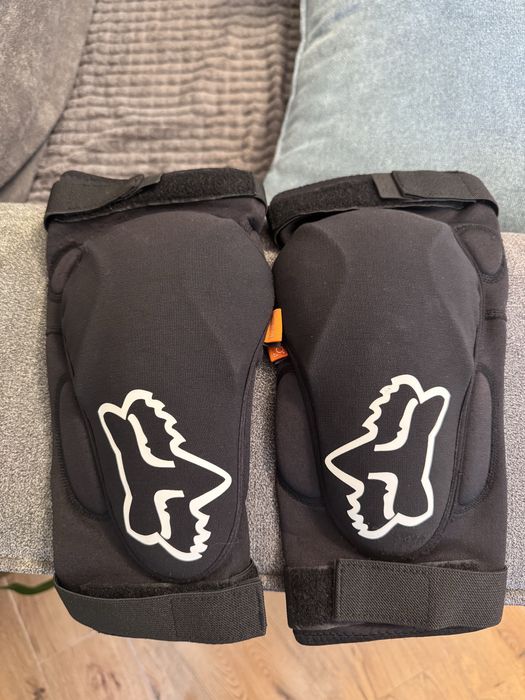 Налакътници FOX Launch D3O