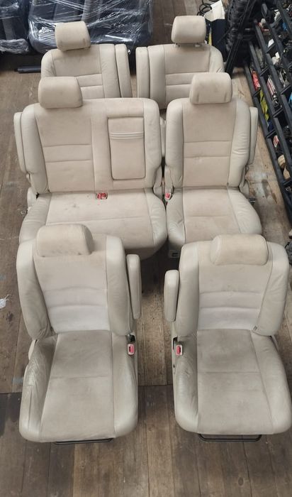 Комплект сидений Toyota Alphard