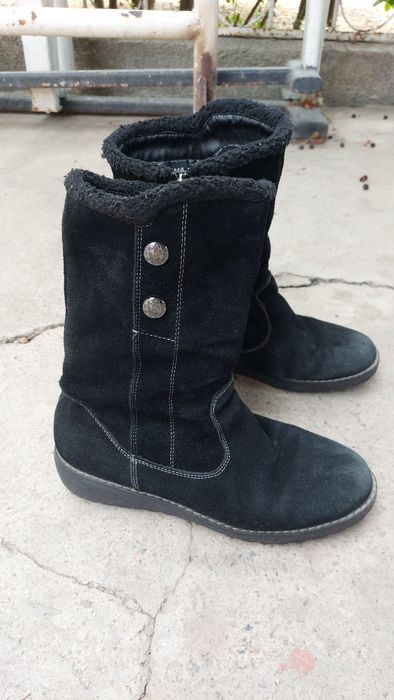 Продам туфли сапоги.