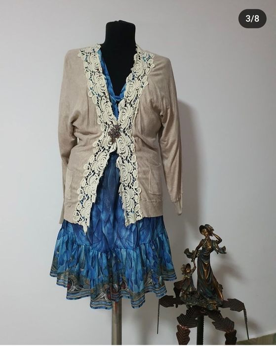 Cardigan/capa pentru rochii, fuste, pantaloni, blugi;