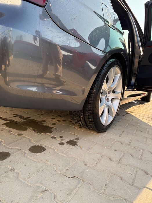 Vând BMW e 90 M pachet