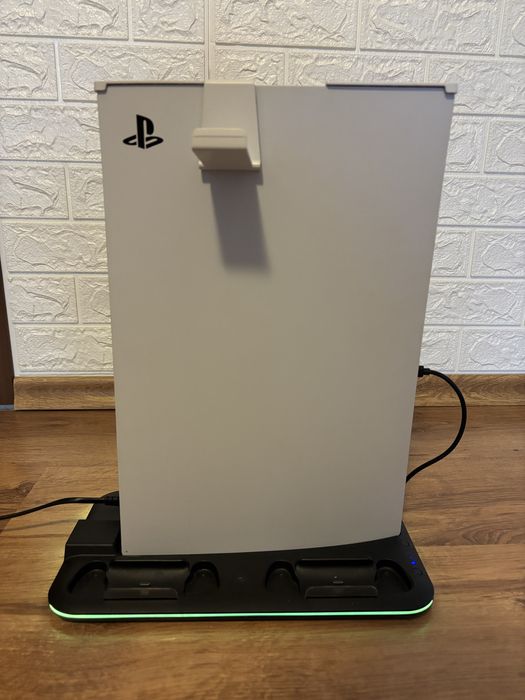 Playstation 5, 2 controllere, 825gb + jocuri bonus