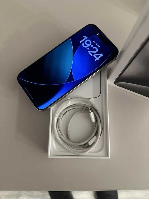 iPhone 15 Pro в гаранция, White Titanium