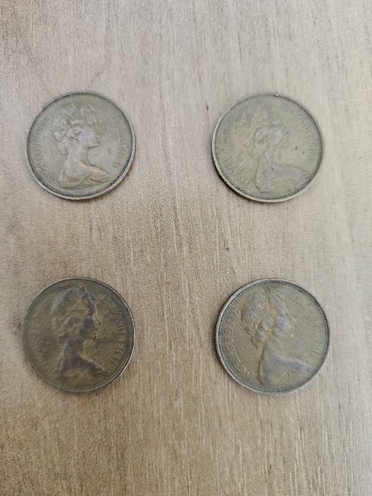 Monedă 2 pence..