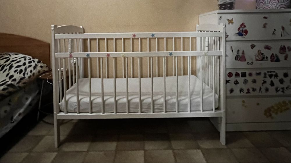 Детская кроватка