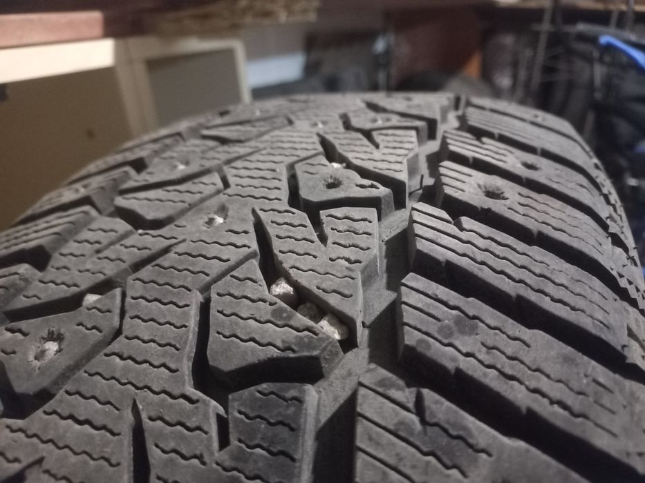 Продам шины зимние