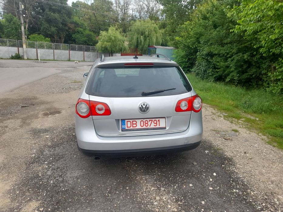 Vând Volkswagen Passat