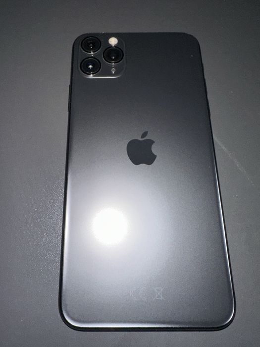 Продам Iphone 11 pro max