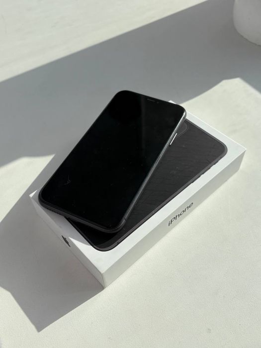 Iphone 11в идеальном состоянии.