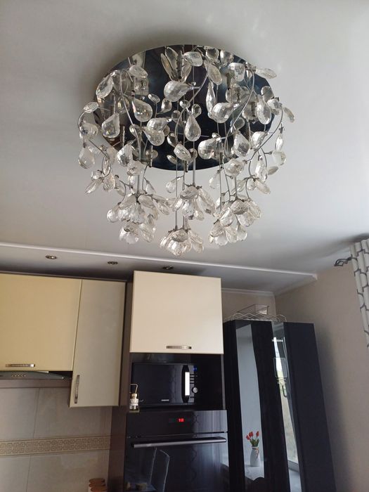 Люстра в отличном состоянии