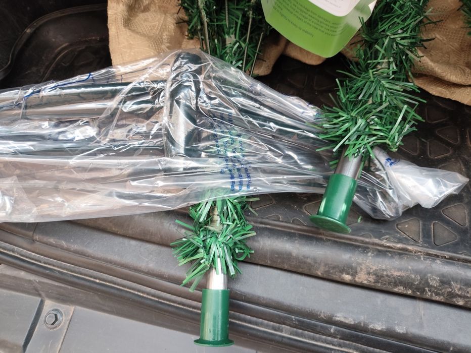 Елка 180 см. С игрушками