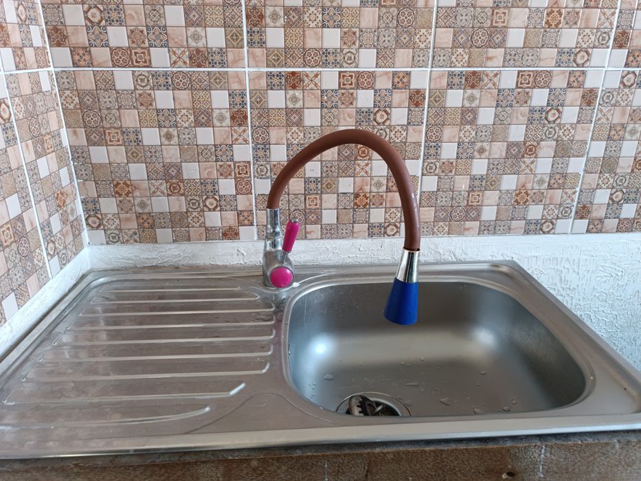 Раковина вместе со смесителям