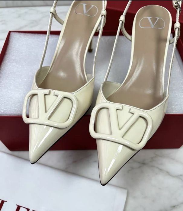 VALENTINO дамски токчета 39 номер  НАЛИЧНИ