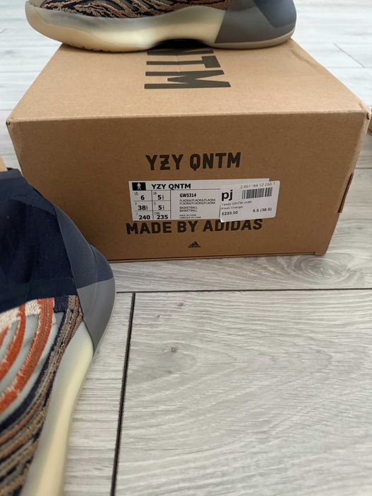 Yeezy Quantum Sneakers