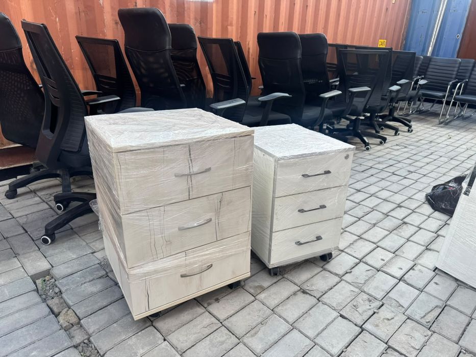 Продам офисный стол