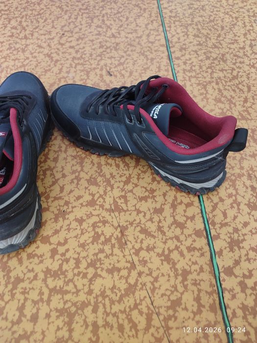 Продам кроссовки Kajila