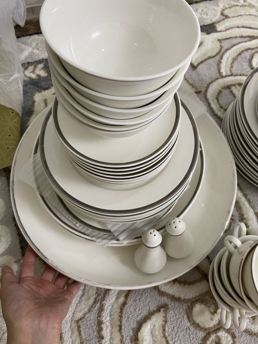 Продам сервизный набор