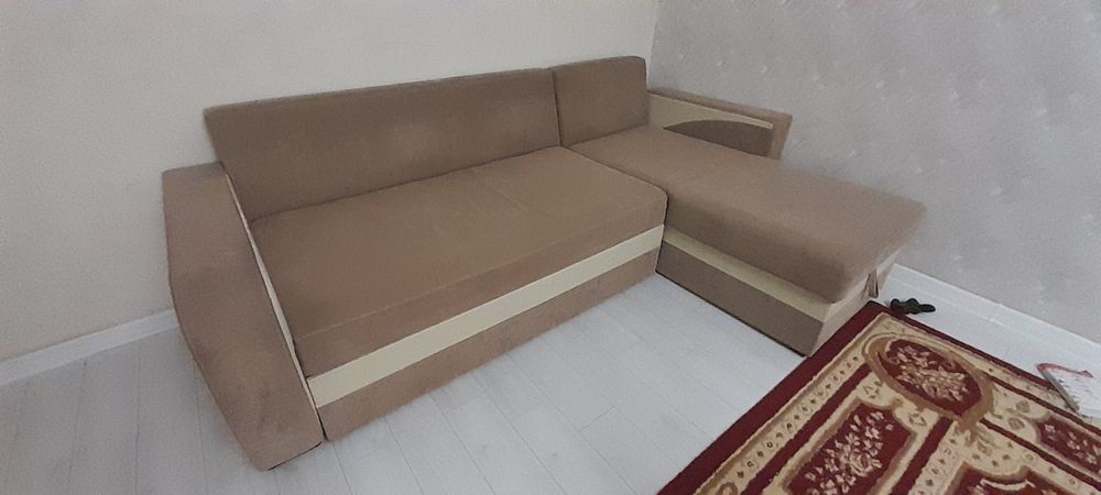 Диван  угловой  б/у
