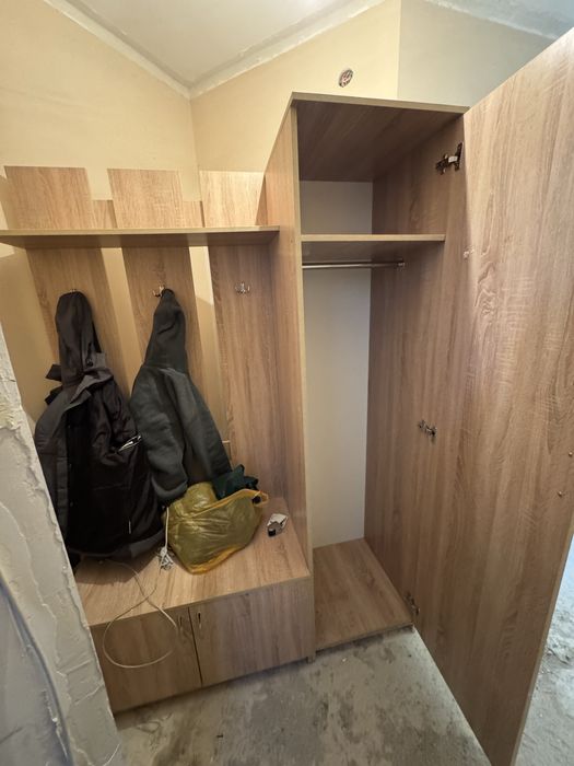 Продам  прихожую