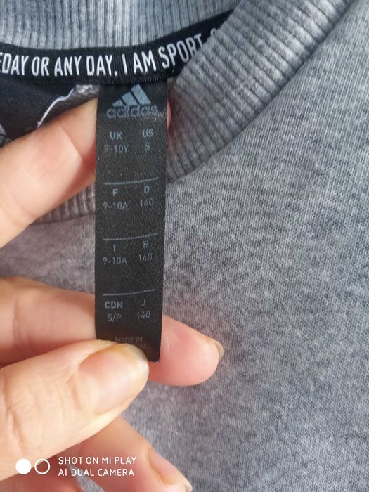 Adidas и H&M размер 9-10 години.