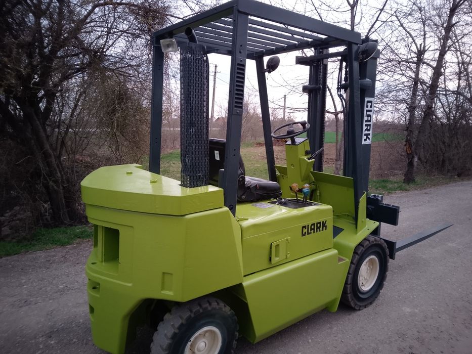 Stivuitor Clark  Motostivuitor