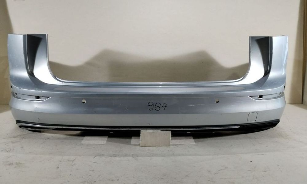 Bara spate VW Golf  8 combi, 2020, 2021, 2022, 2023, cod origine OE 5H9807421F