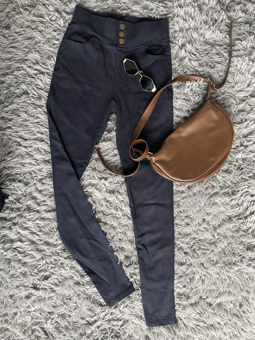 Вещи на девочку подростка ! Дешево ! Срочно !