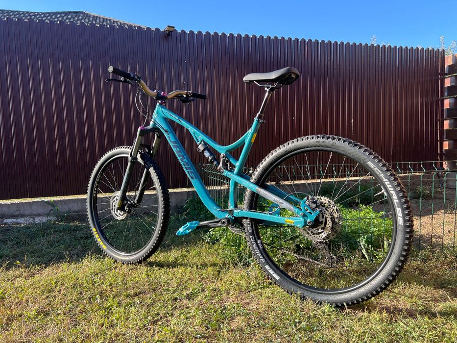 Vând Bicicleta MTB