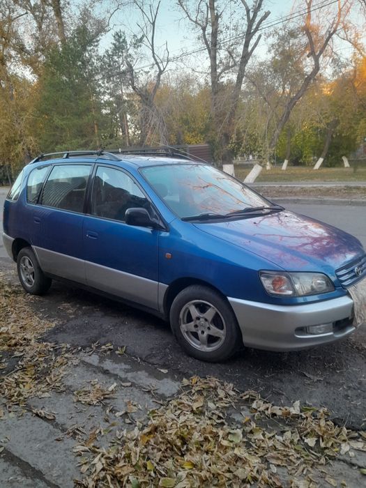 Продам а/м тойота пикник