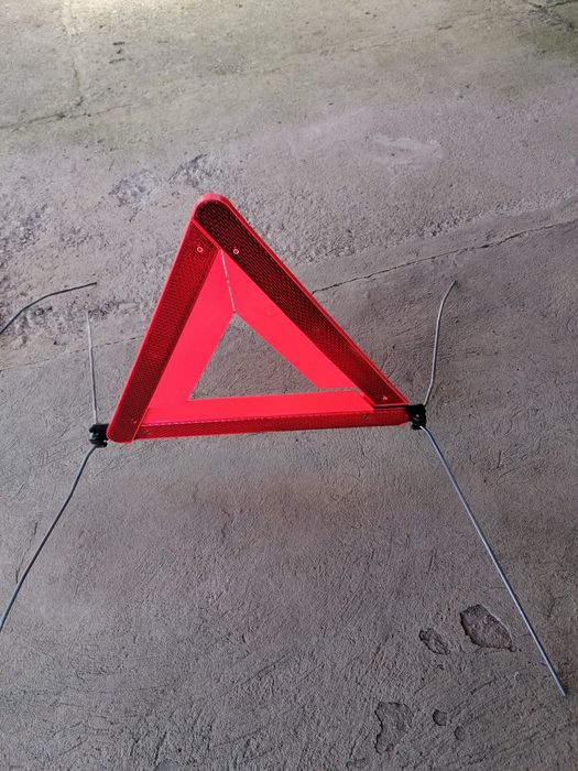 Triunghiuri(2) reflectorizante Mercedes