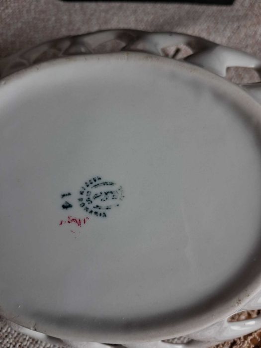 Farfurii portelan dantelate