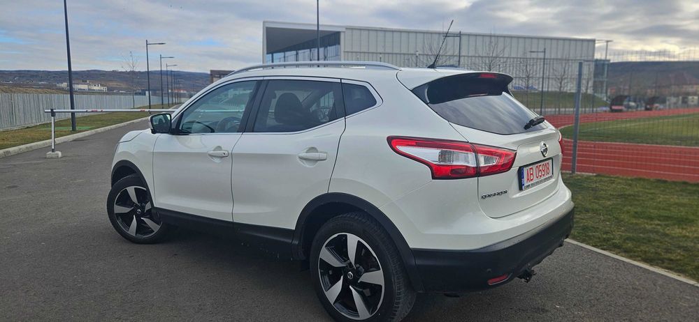 Nissan qashqai 1.2 2015