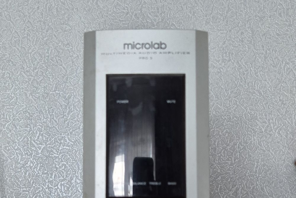 Продаю колонки Microlab