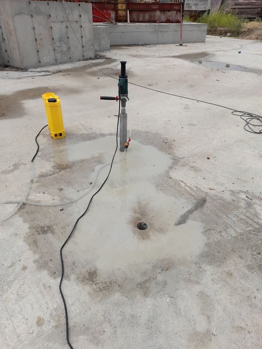 Диамантено пробиване на отвори