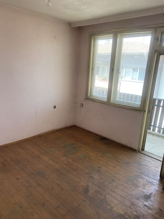 Продава се Четиристаен апартамент в Севлиево - 98 кв.м за 715 €/кв.м - Снимка #1