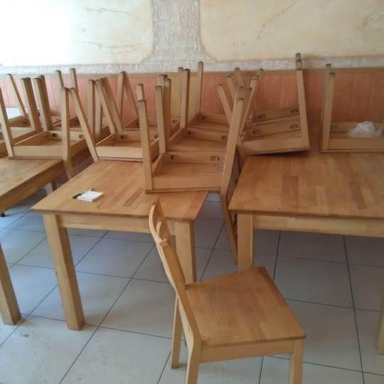 Маси и столове от буков материал