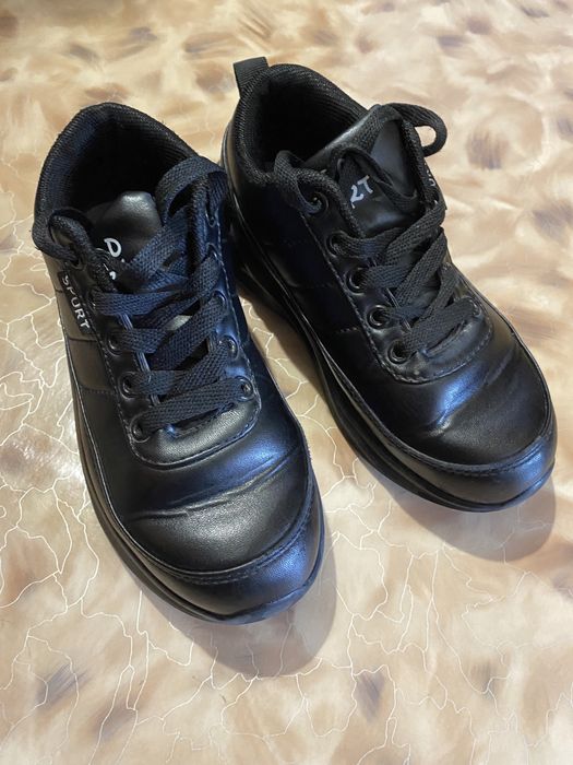 Продам кроссовки УНИ (мальчик девочка) Турция