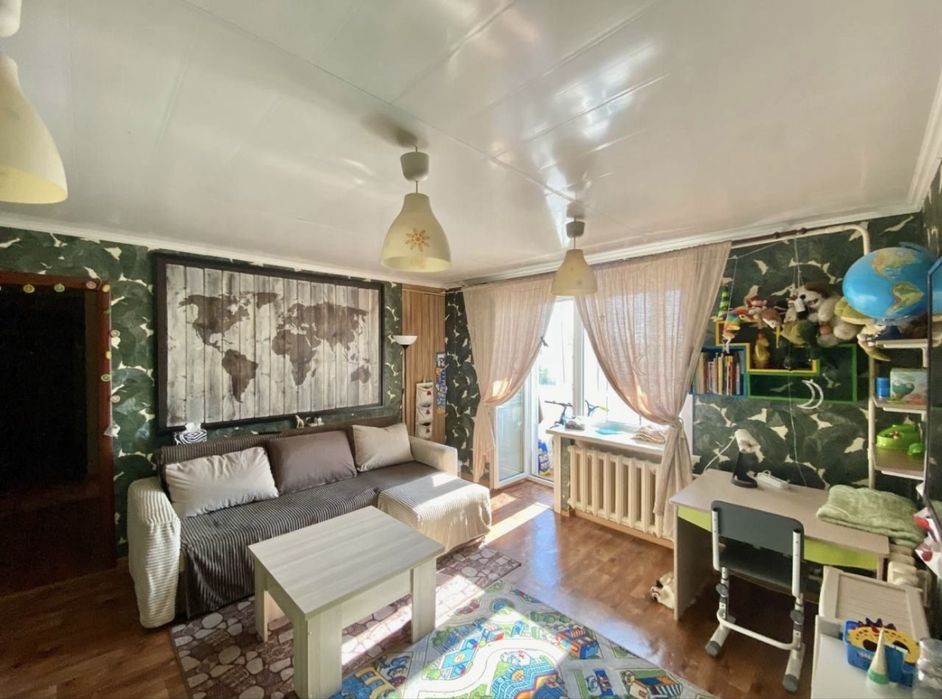 Продам 3 комн.Кирпич 1993г.п.