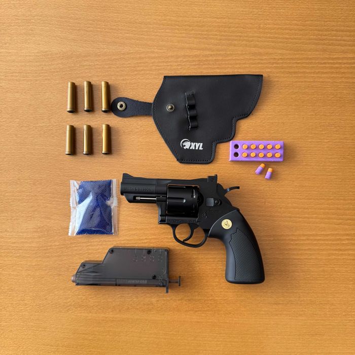 Револвер-играчка ZP-5 с мек куршум и гел топчета. Метални части