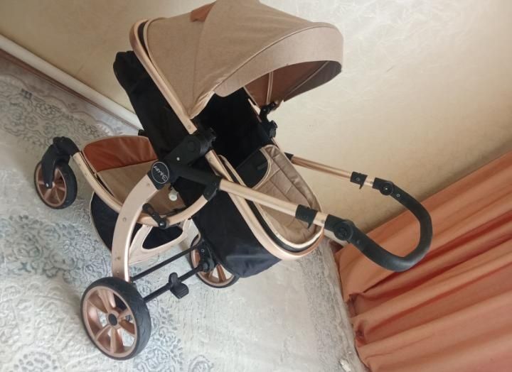 Коляска в хорошем состоянии