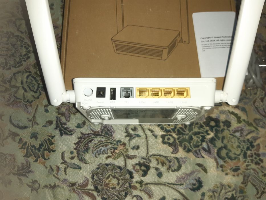 Роутер WI-FI Huawei Echolife HG8145V5