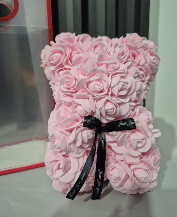 Ursulet flori  trandafir