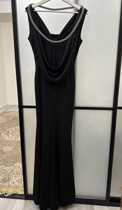 Вечернее длинное платье