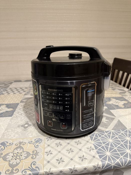 Мультиварка Redmond RMC-M52